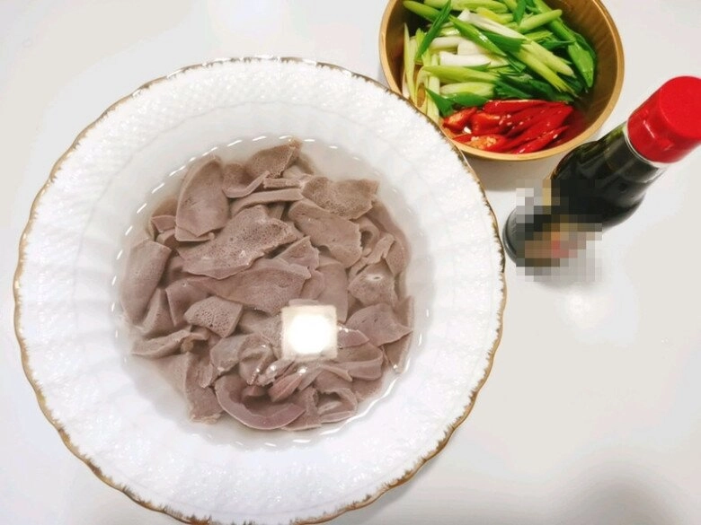 Thứ này chỉ khoảng 60000đkg dinh dưỡng gấp 10 lần thịt lợn tiếc là nhiều người không hiểu đem xào cực ngon - 2