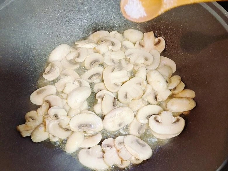 Thứ này là rau nhưng giàu đạm lẫn canxi có thể ngừa ung thư đem xào được món vừa ngon lại siêu bổ - 4