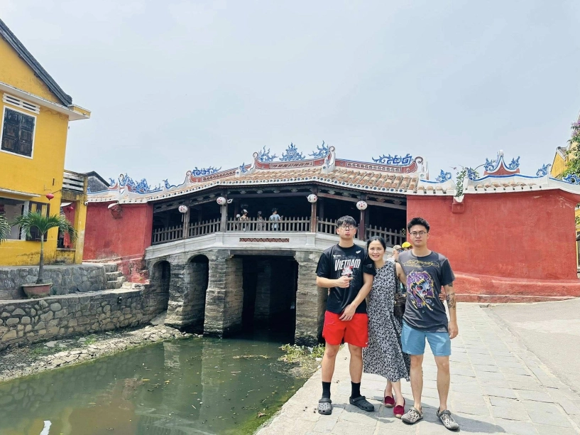 Thứ trưởng bộ ngoại giao trong phim mưa đỏ khi nghe con nói mẹ cứ yêu đi miễn là mẹ thấy vui tôi đã khóc suốt - 6