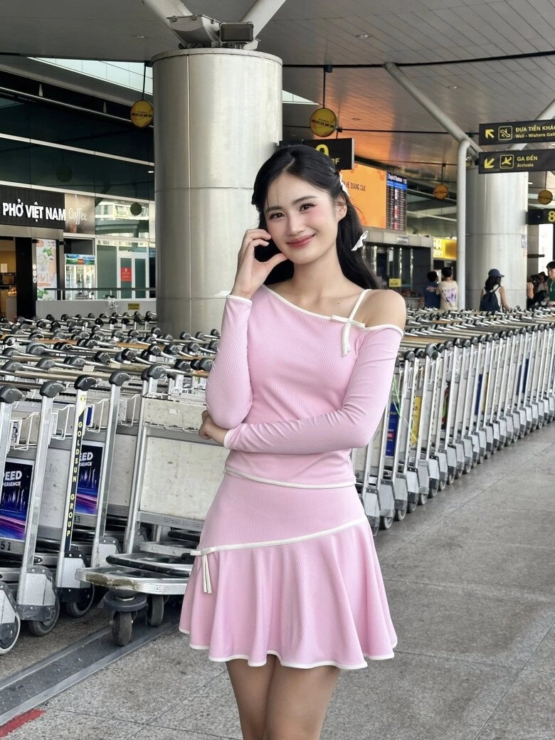 Thương hiệu thời trang vừa ra mắt của hoa hậu việt bị chê tơi tả giá bán trên trời chất liệu thun tăm là gì mà gây tranh cãi - 8