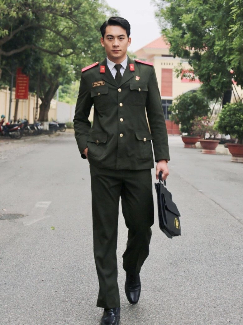 Thượng úy giọng miền tây cao hơn 1m8 từng làm dậy sóng vtv 2 lần cùng lê hoàng hiệp diễu binh đại lễ - 8