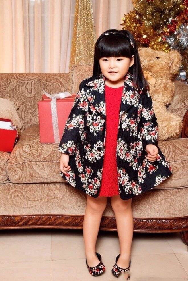 Tiểu công chúa hot nhất bố ơi mình đi đâu thế 15 tuổi dậy thì thành công mặc toàn đồ hiệu bật khí chất - 2