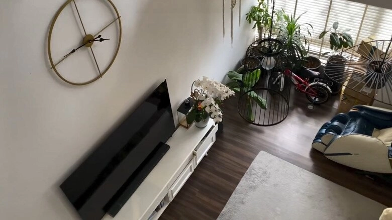 Tiểu thư miền tây xinh đẹp bỏ penthouse trung tâm về xây nhà vùng ven quê thật quê và phản ứng của chồng - 4