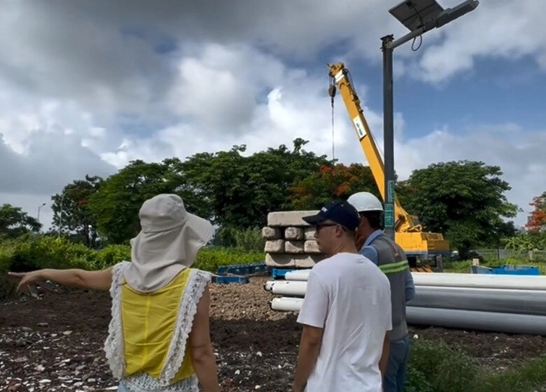 Tiểu thư miền tây xinh đẹp bỏ penthouse trung tâm về xây nhà vùng ven quê thật quê và phản ứng của chồng - 18