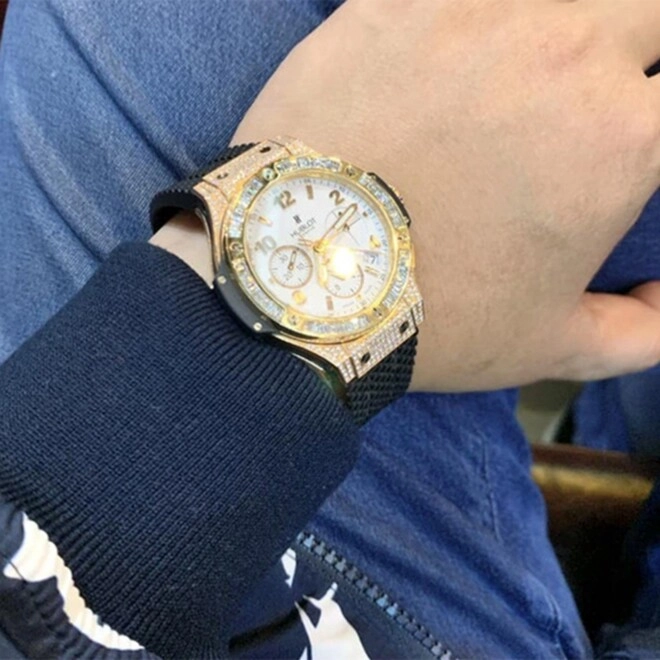 Tình trường của sao việt ở biệt thự 750 tỷ lấy vợ năm 22 tuổi cho bạn gái kém 13 tuổi tiền mua nhà - 5