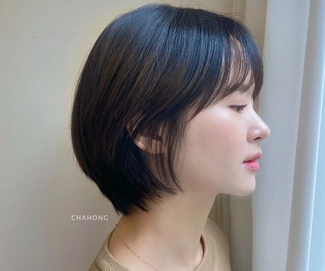 Tóc ngắn cho mặt tròn top 6 kiểu được yêu thích nhất giúp hóa thon gương mặt lại giảm chục tuổi dùng tay vuốt là đẹp - 1