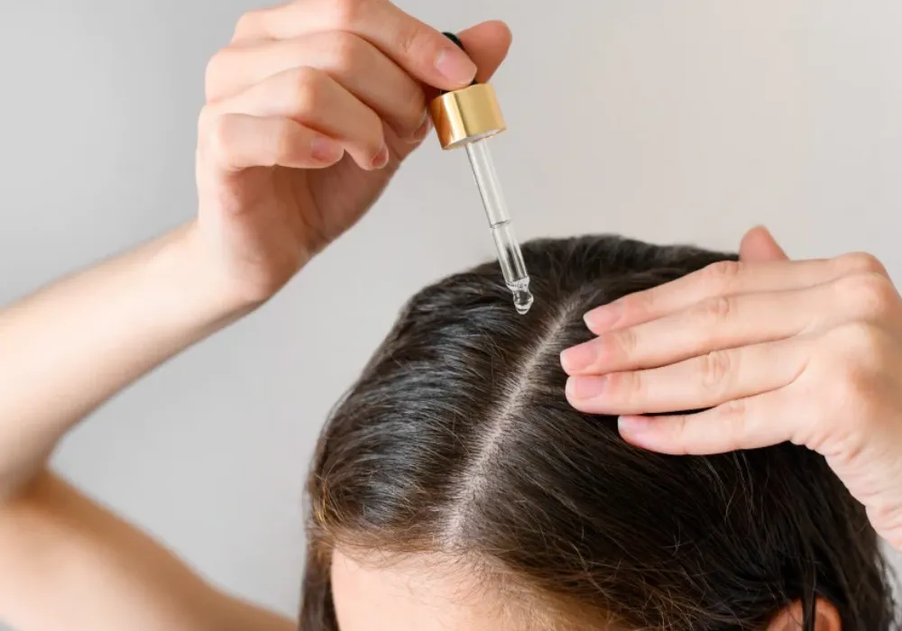 Tóc xẹp lép và thưa thớt chị em dùng 3 cách này tóc bồng bềnh tức thì trông dày đẹp như dòng suối - 6