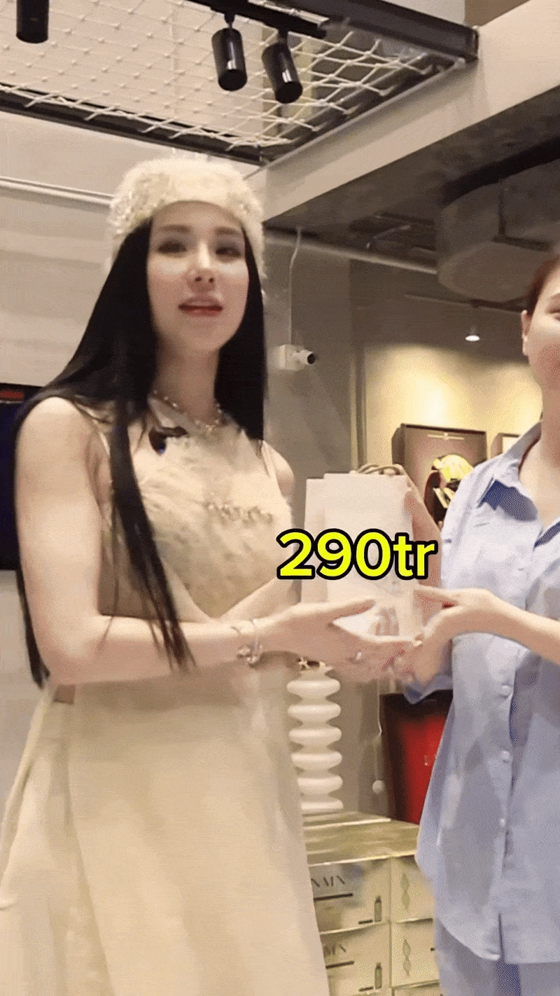 top 1 bạn thân gọi tên đàm thu trang không tiếc trăm triệu với diệp lâm anh tặng món nào đáng đồng tiền bát gạo món đó - 6
