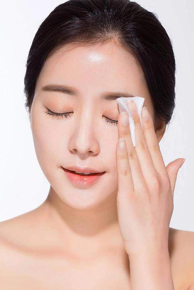 Trang điểm cả tiếng mà nền da vẫn đen thui chị em tham khảo ngay 5 cách giải cứu để lớp nền sáng bật tông - 2