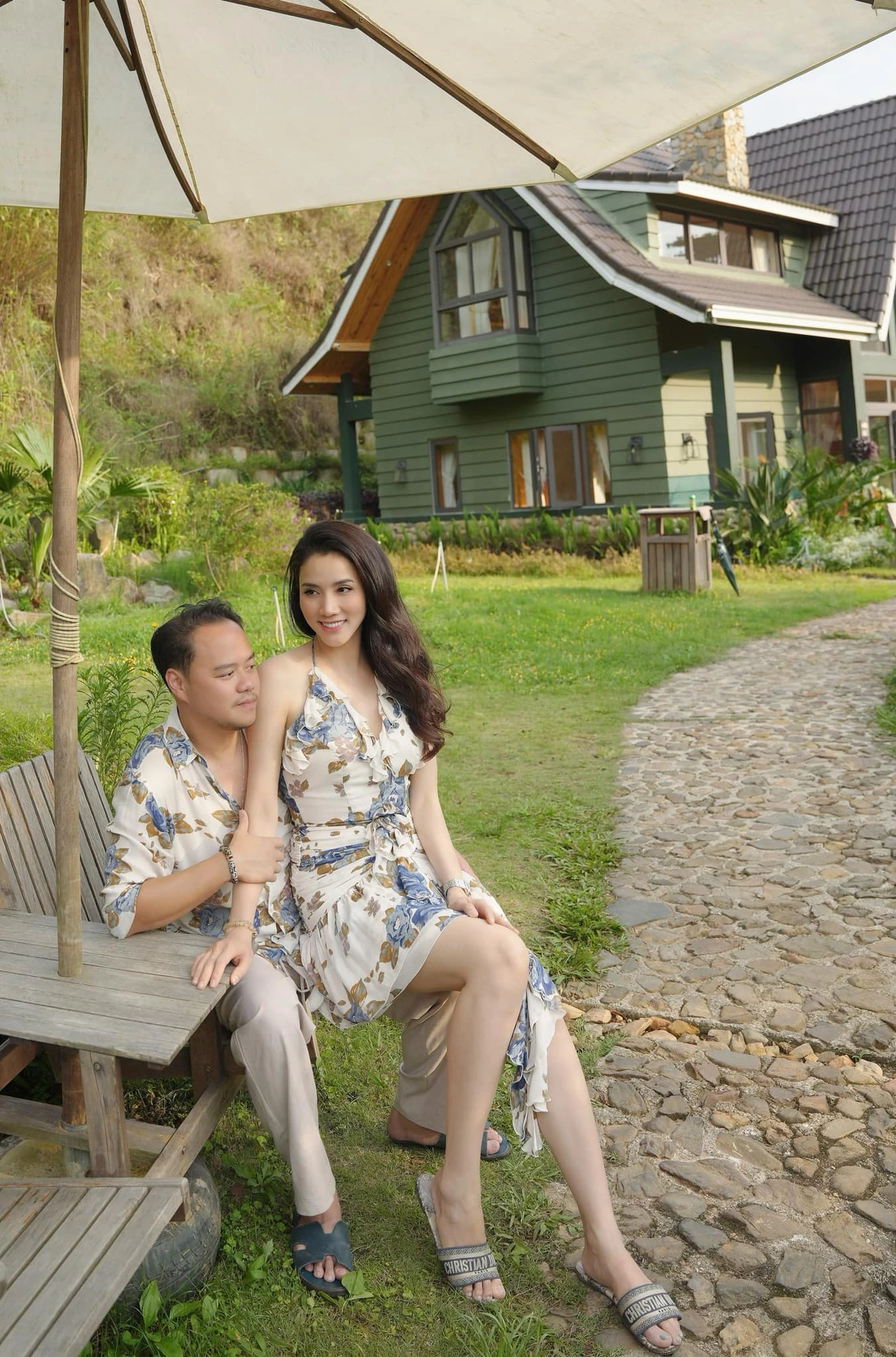 Trang nhung sinh con thứ 3 với chồng đại gia ở tuổi 40 em bé vừa chào đời trông đã giống hệt 2 anh chị lớn - 8
