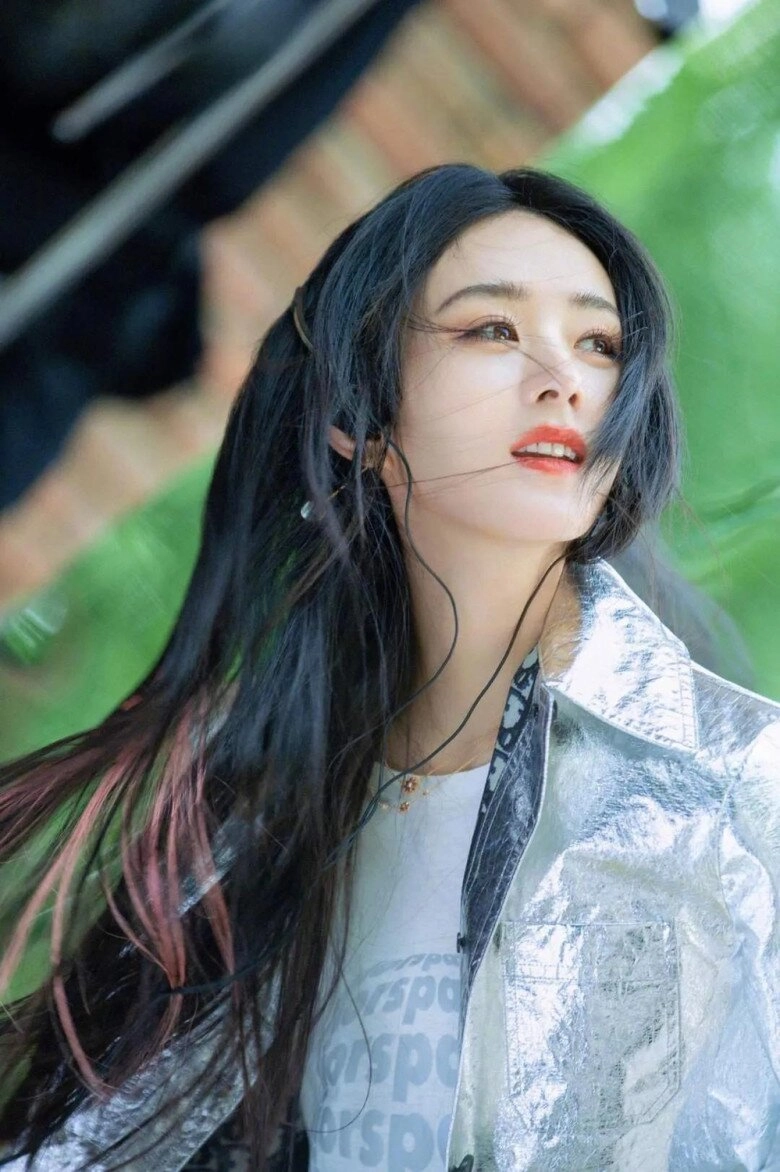 Triệu lệ dĩnh đã làm mẹ nhưng mỗi lần đổi màu tóc đều khiến cđm dậy sóng luôn chọn style nổi loạn để lột xác - 11