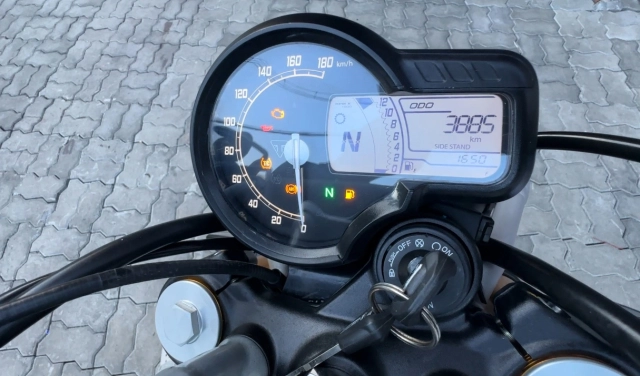 Triumph scrambler 400x - 1