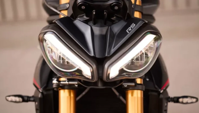 Triumph speed triple 1200 rs 2025 chiến mã hoang dã đã thuần hóa nhưng không hề mất đi bản chất - 2