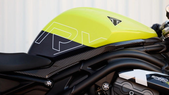 Triumph speed triple 1200 rx 2025 trình làng cỗ máy thể thao đỉnh cao với chất riêng giới hạn - 6