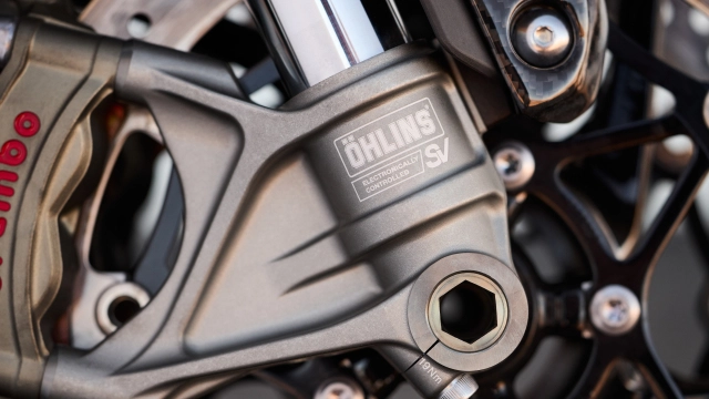 Triumph speed triple 1200 rx 2025 trình làng cỗ máy thể thao đỉnh cao với chất riêng giới hạn - 8