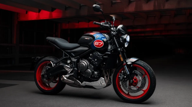 Triumph trident triple tribute 2025 trở lại với phối màu mới bùng nổ hơn năm trước - 2