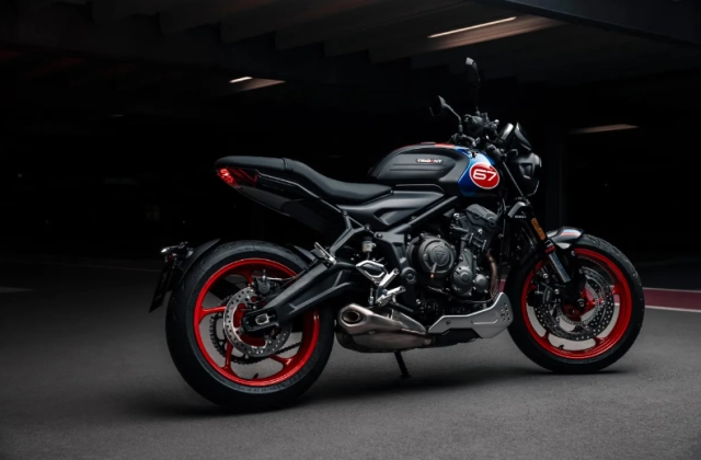 Triumph trident triple tribute 2025 trở lại với phối màu mới bùng nổ hơn năm trước - 3