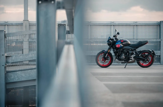 Triumph trident triple tribute 2025 trở lại với phối màu mới bùng nổ hơn năm trước - 9