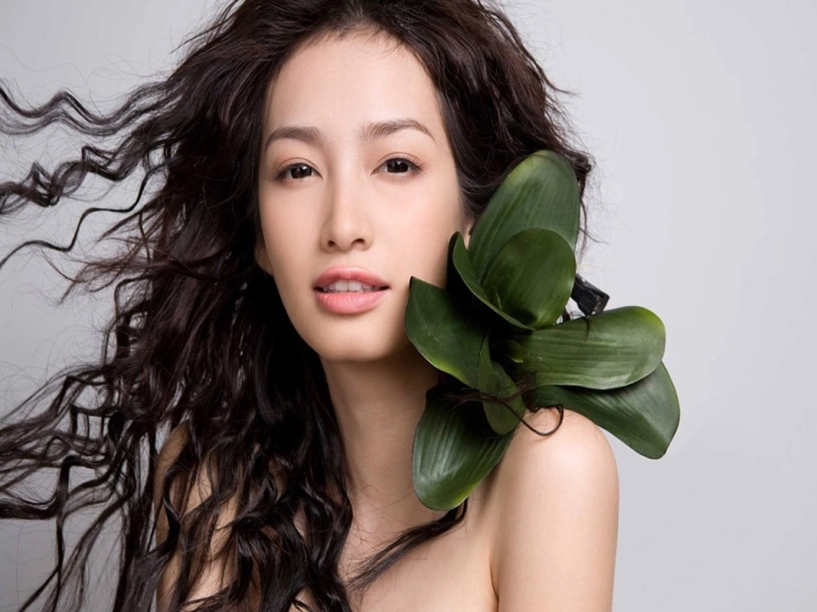 Trúc diễm gợi cảm sau 11 năm vào top 100 người đẹp thế giới - 1
