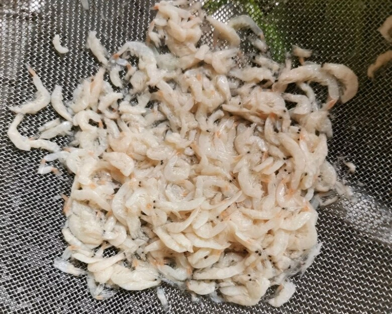 Trứng nấu canh với rau này canxi tăng nhiều lần cực tốt cho xương chân tay chắc khỏe người già trẻ em ăn đều được - 5