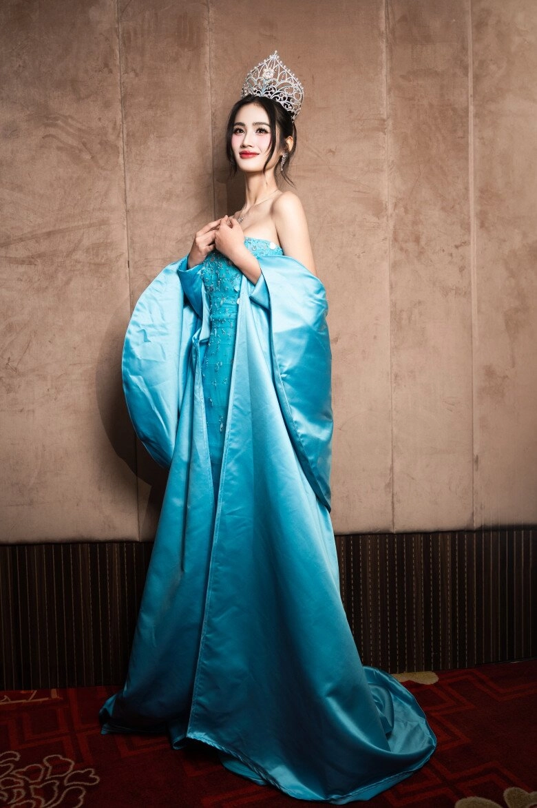 Trước giờ sang ấn độ ý nhi chia sẻ về hành trình miss world không áp lực trước thành công của hoa hậu thanh thuỷ - 8