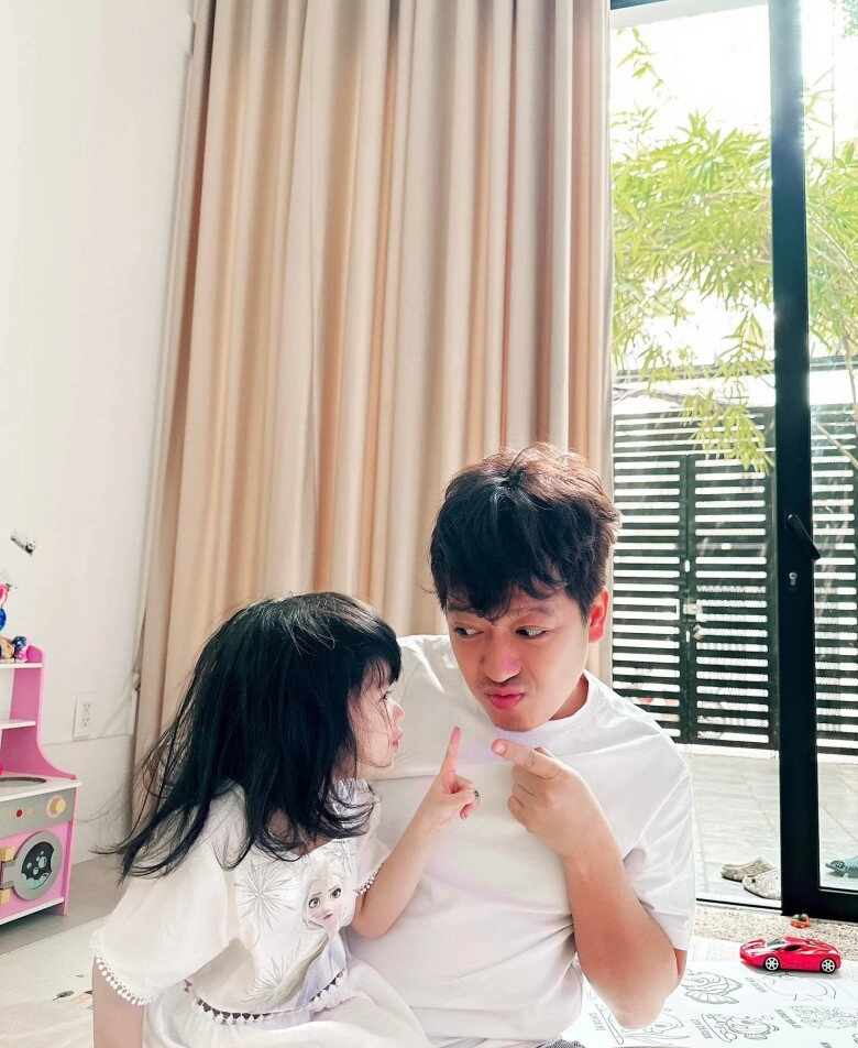 Trường giang - nhã phương cho con gái cưng học đàn piano bé thiên ý mới 6 tuổi đã được khen đủ cả tài lẫn sắc - 7