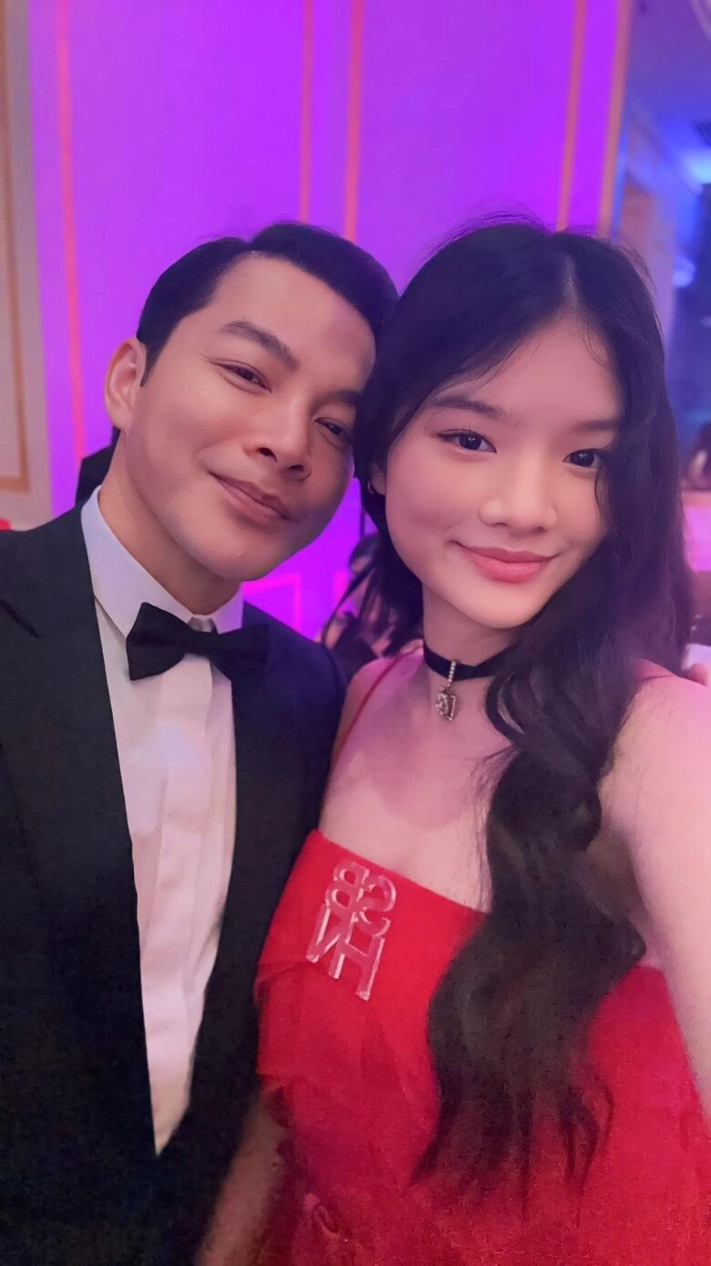 Trương ngọc ánh - trần bảo sơn khoe cô con gái duy nhất mặt xinh như hoa hậu chân thẳng tắp cao trên 1m7 - 3