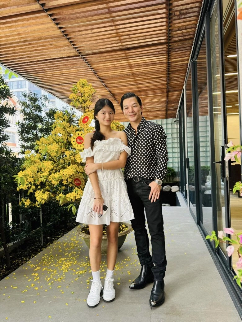 Trương ngọc ánh - trần bảo sơn khoe cô con gái duy nhất mặt xinh như hoa hậu chân thẳng tắp cao trên 1m7 - 5