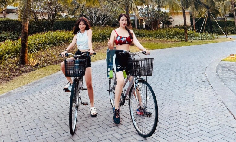 Trương ngọc ánh - trần bảo sơn khoe cô con gái duy nhất mặt xinh như hoa hậu chân thẳng tắp cao trên 1m7 - 8