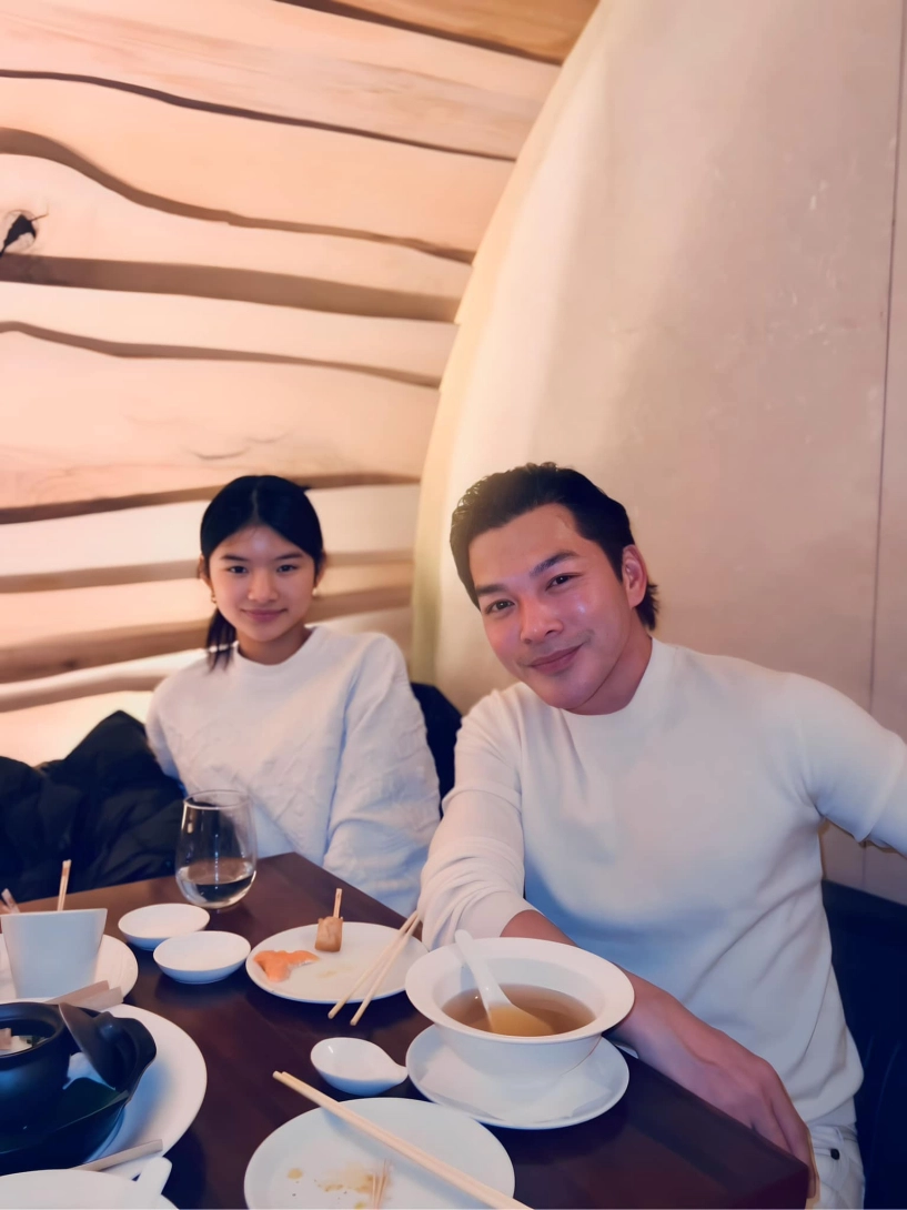 Trương ngọc ánh - trần bảo sơn khoe cô con gái duy nhất mặt xinh như hoa hậu chân thẳng tắp cao trên 1m7 - 12