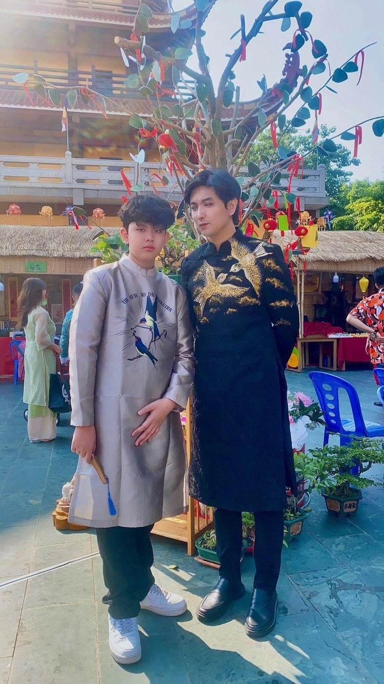 Trương quỳnh anh đưa quý tử sang mỹ gặp ông bà ngoại sau 13 năm khoe con trai khiến mọi người phải ngước nhìn - 8