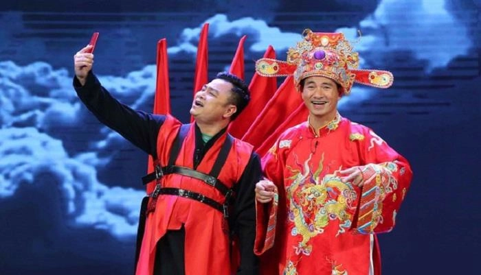 Tự long nhớ thời xuân bắc chưa lên chức xưa làm giám đốc còn được diễn cùng nhau - 4