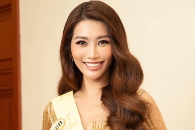 Từng gây chiến với đàn chị trên sóng truyền hình cô gái đi thi hoa hậu ẵm luôn giải á hậu 2 là ai - 2