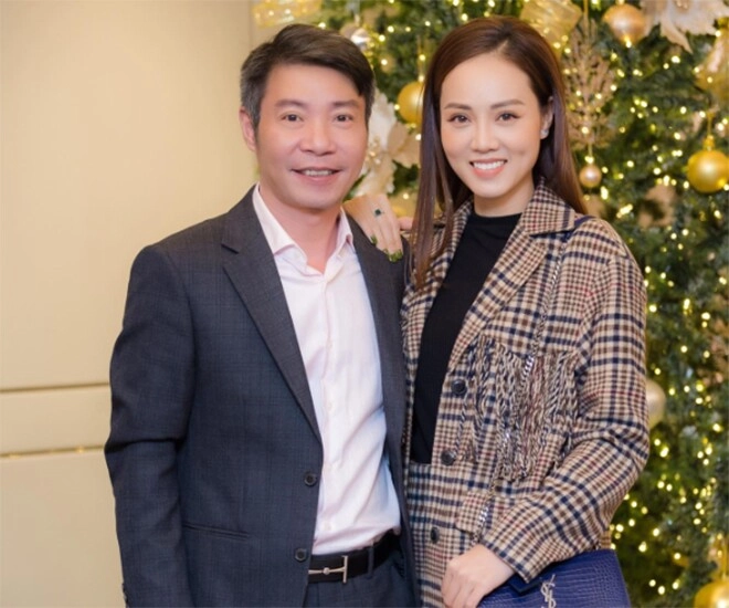 Từng than bán hết đồ hiệu bà xã công lý vẫn sở hữu loạt đồ phong cách giàu ngầm trị giá cả trăm triệu - 1