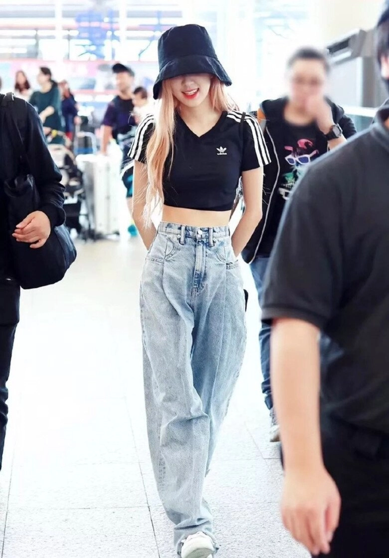Từng tìm mọi cách giấu đôi chân vòng kiềng rosé blackpink giờ gây náo loạn las vegas với cặp kiếm nhật đắt giá - 11