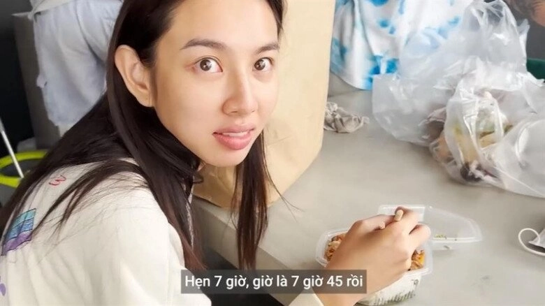 Từng tuyên bố không thích ăn rau hoa hậu thuỳ tiên giữ dáng mi nhon da nhẵn thín bằng cách nào - 3