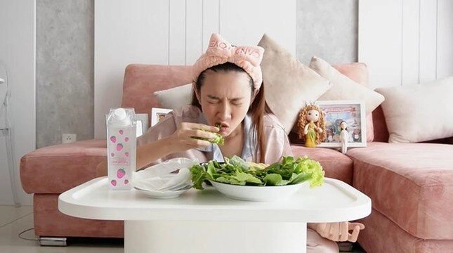 Từng tuyên bố không thích ăn rau hoa hậu thuỳ tiên giữ dáng mi nhon da nhẵn thín bằng cách nào - 9
