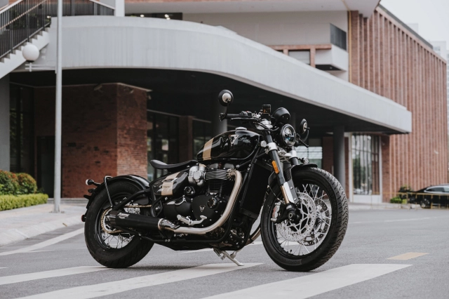 Tuyệt phẩm custom giới hạn bonneville bobber tfc 2025 đã ra mắt tại việt nam - 1