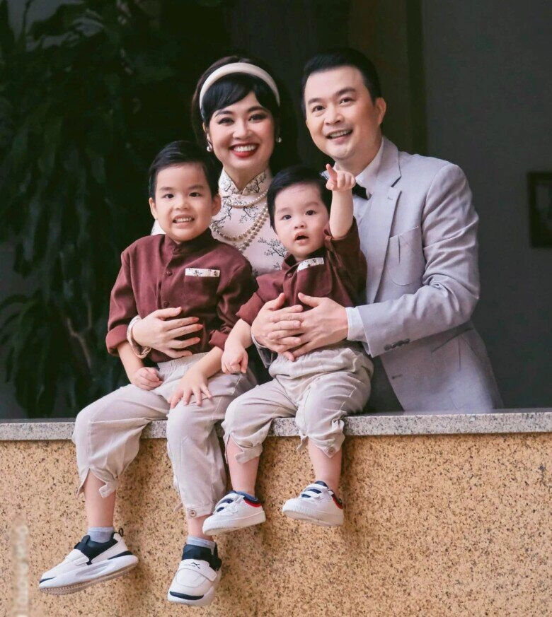 U40 mới sinh con cho chồng kém tuổi diễn viên lê khánh đặt tên 2 con giống hệt bố diện mạo cũng y đúc - 3