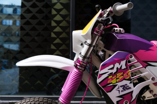 Urban guerrilla sm450 giấc mơ điên rồ tuổi trẻ của sticky trên nóc dốc punks peak - 3