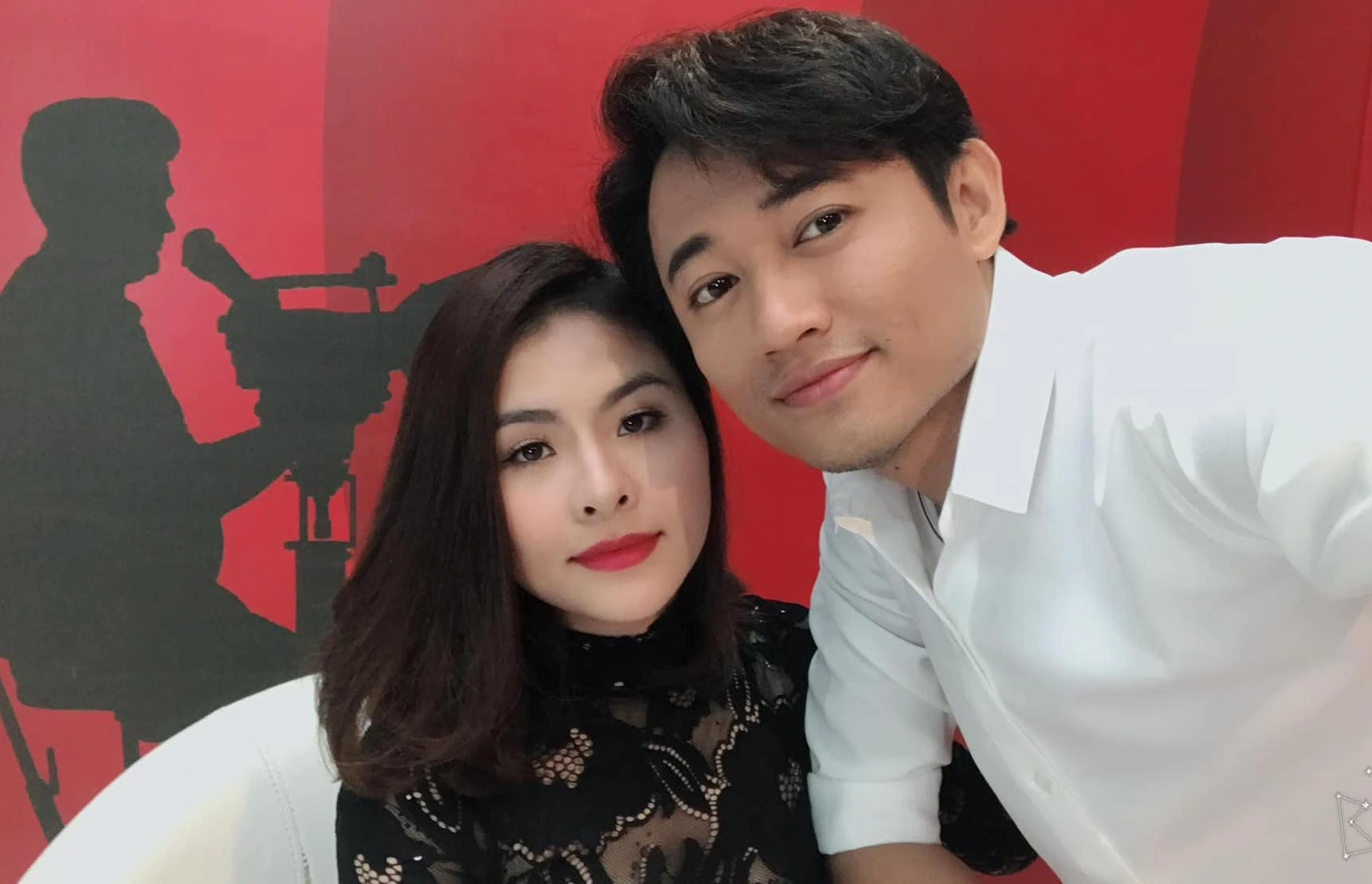 Vân trang mở thùng đồ quý bình tặng cách đây 3 năm món quà khiến 3 ái nữ hào hứng gọi tên ba bình - 5