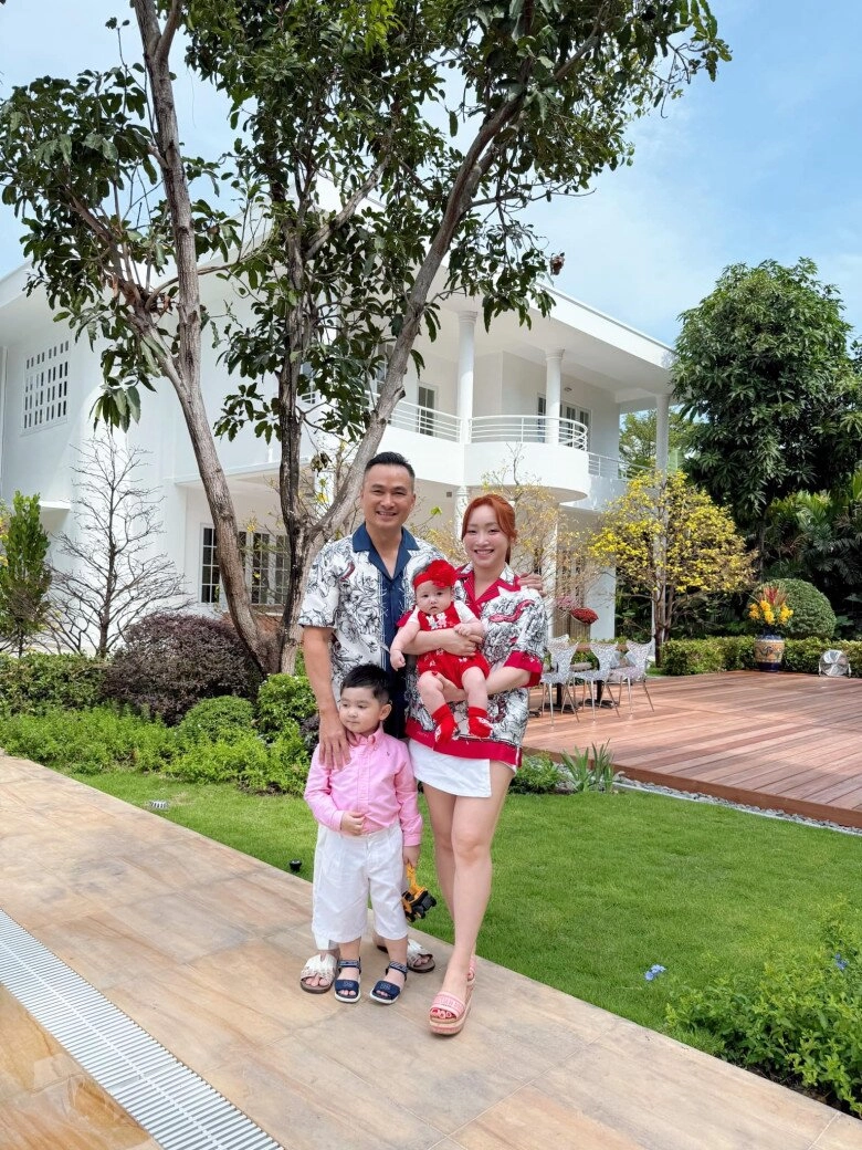 Vẻ bụ bẫm của ái nữ nhà chi bảo 5 tháng tuổi rõ nét thanh tú khoe nụ cười chưa mọc răng cực đốn tim - 20