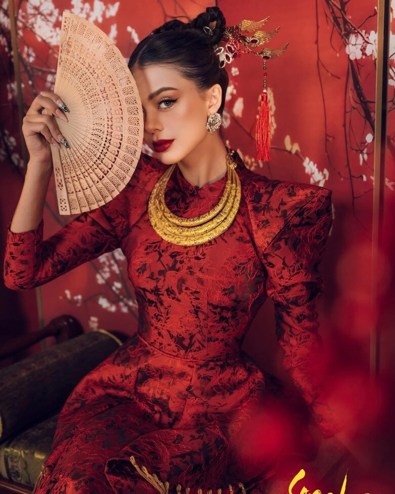 Vẻ gợi cảm miễn chê của vợ tây thủ môn bùi tiến dũng - 5
