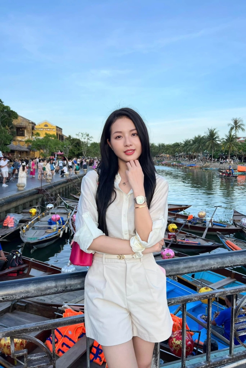 Vẻ xinh đẹp nữ tính của trung uý mộc miên trong không thời gian - 10