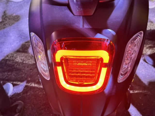 Vespa sprint tech 2025 ra mắt ở nước bạn - giá ngang ngửa nhưng trang bị ngon hơn xe ở nước ta - 8