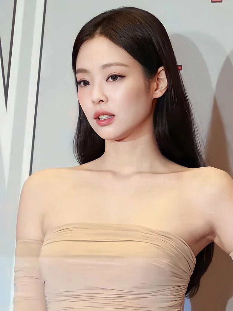 Vì sao jennie blackpink luôn mang vòi hoa sen đi diễn khắp hành tinh câu trả lời thấy ngay ở làn da nàng thơ - 1