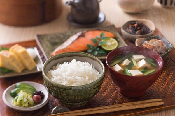 Vì sao phụ nữ nhật phải dùng 2 lần sữa rửa mặt 5 thói quen hàng ngày giúp họ có làn da đẹp đến già - 5