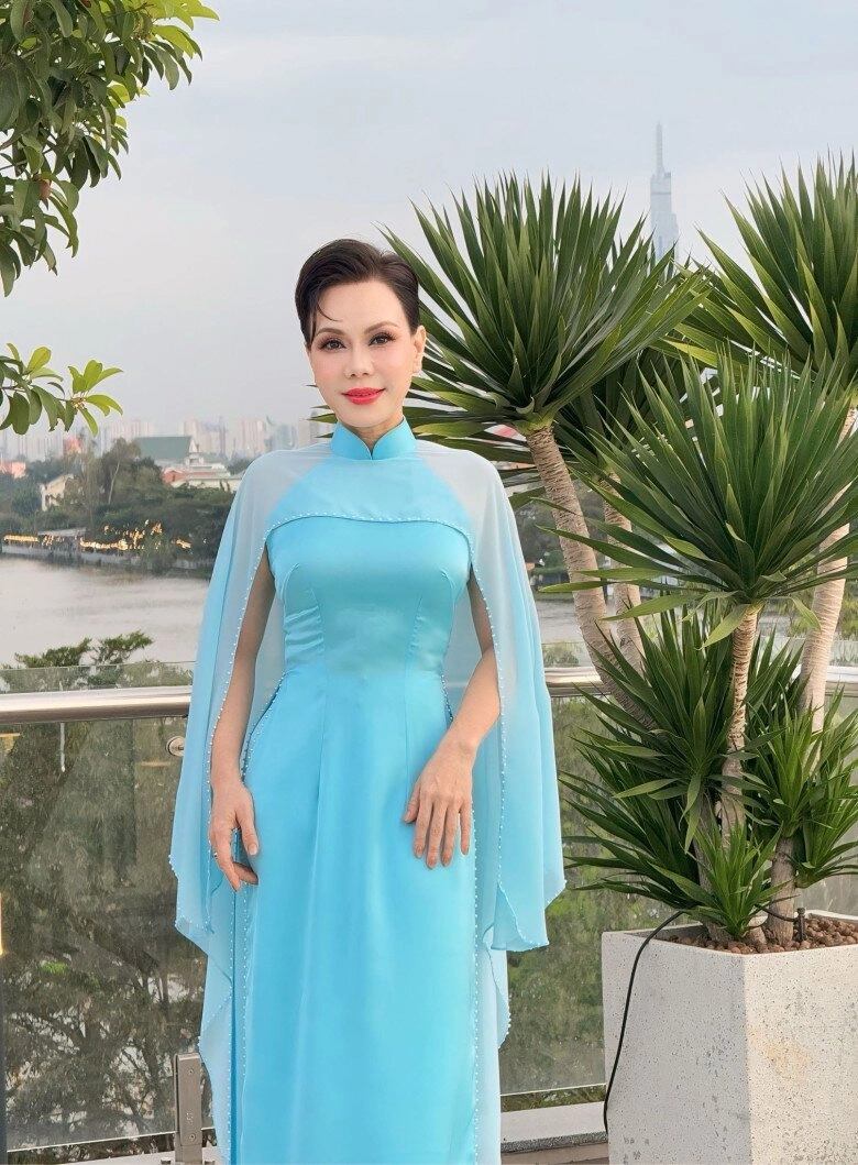 Việt hương lên tiếng về tin đồn bị bắt vì bán hàng rởm cho biết sẽ lập vi bằng và chờ pháp luật giải quyết - 9