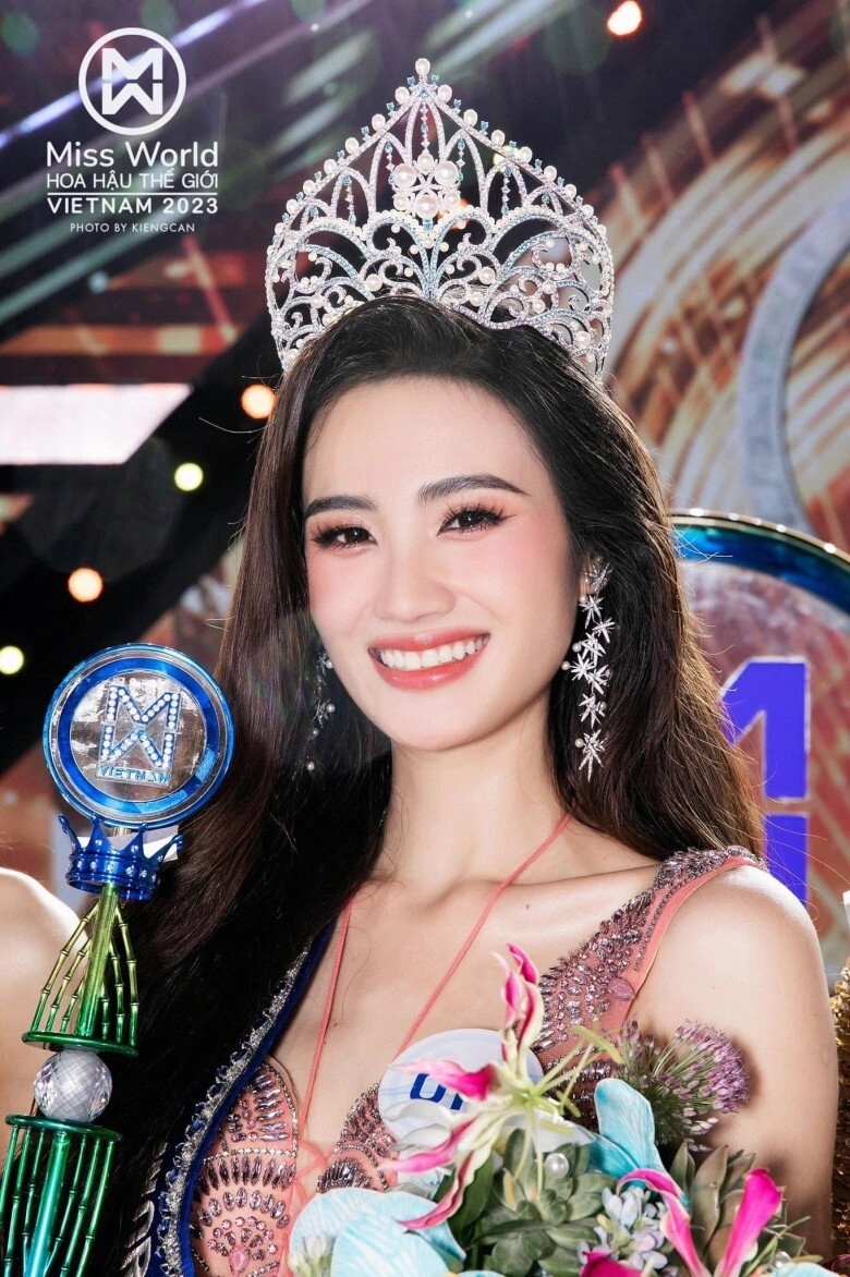 Việt nam có một hoa hậu được khen ngợi có vẻ đẹp tương đồng với nữ hoàng cổ trang dương mịch - 4