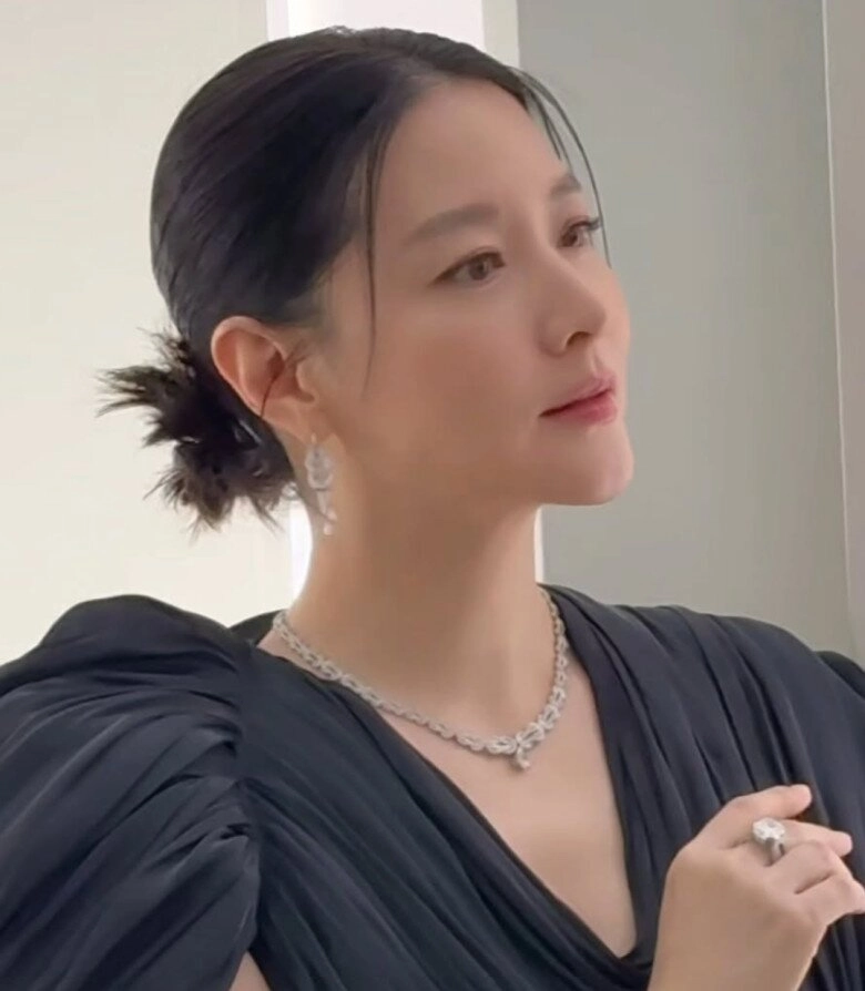 Việt nam có phan như thảo hàn quốc có nàng dae jang guem lấy chồng hơn 20 tuổi sau cưới ngày càng đẹp - 10
